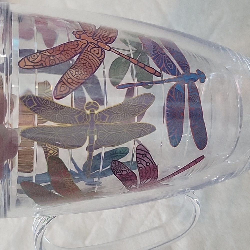 Tervis Dragonfly Design Mug with Green and Pink Lids - Picture 2 of 2